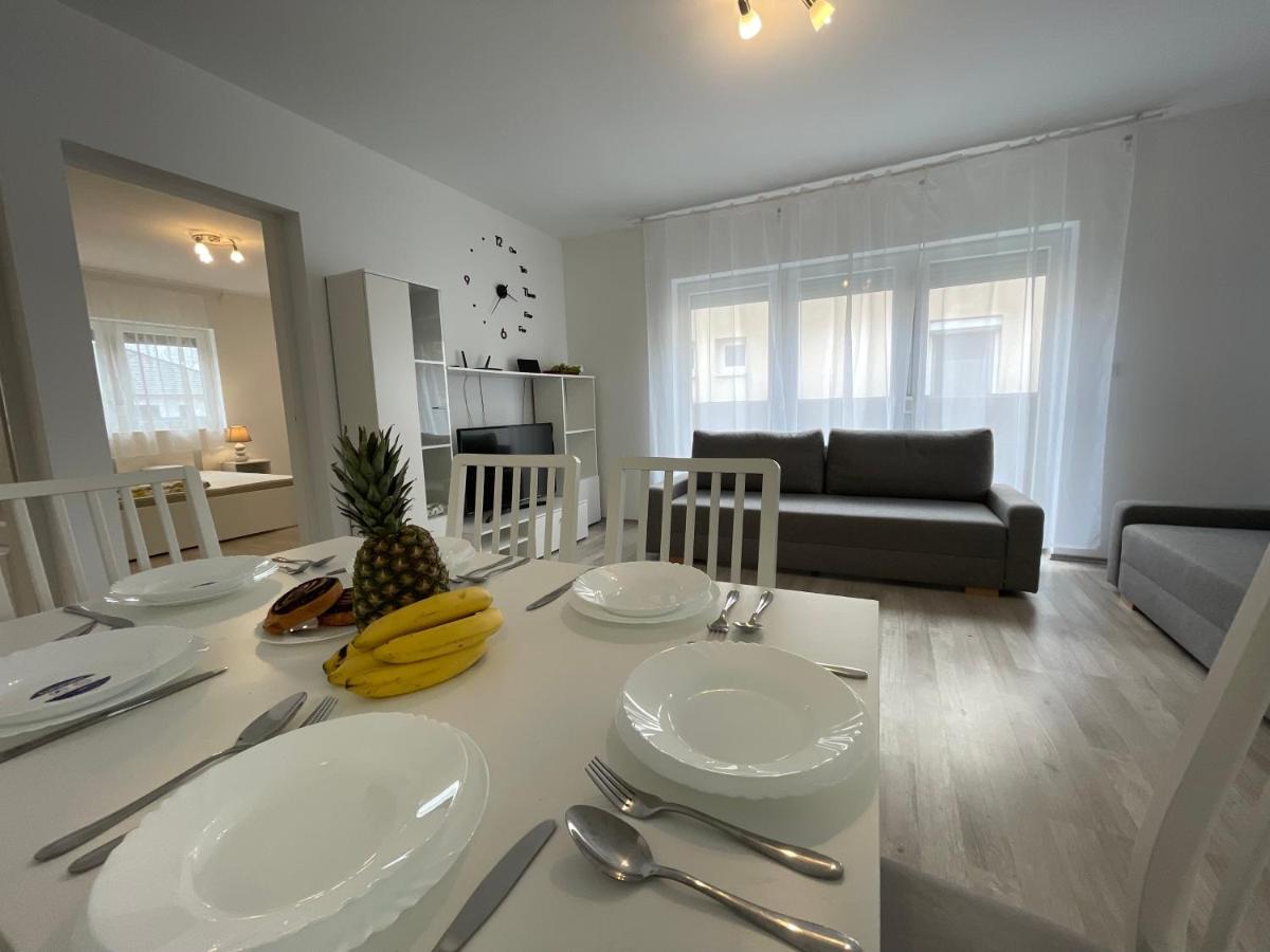 Sorrento Deluxe Apartment Siófok Esterno foto